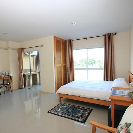 Chantorn Residence Si Racha Exterior photo