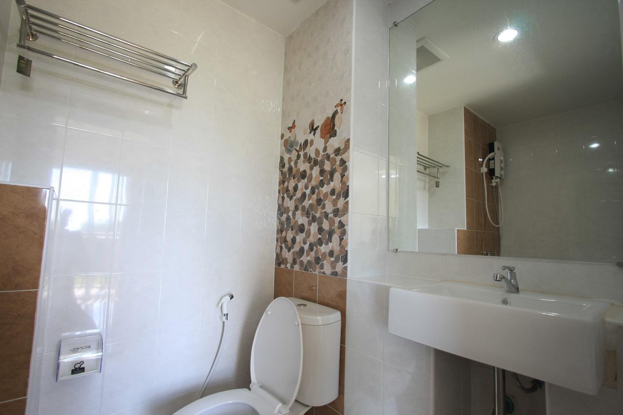 Chantorn Residence Si Racha Exterior photo